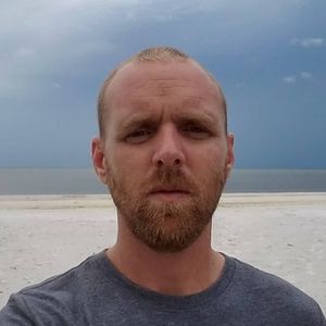 Meet your Posher, Dee